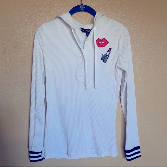 Almost Famous pull over white sweater. Ribbed and light weight. Size M. - Picture 2 of 7